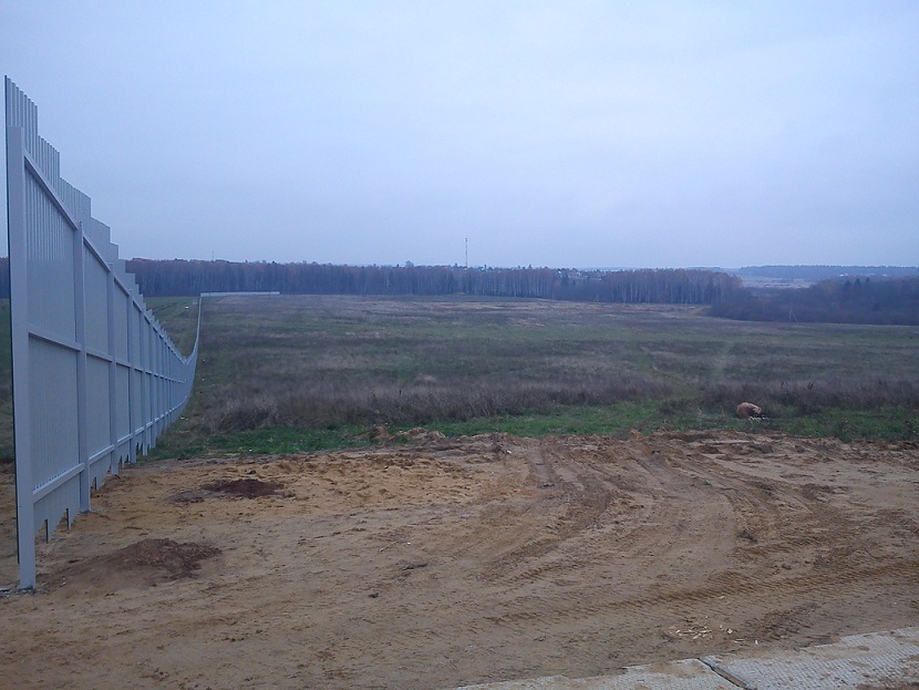 Забор, внутренняя сторона.jpg (161.04 КБ, 164708 просмотров) Забор, внутренняя сторона.jpg