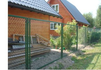 zabor-iz-setki-rabicy.jpg (29.36 КБ, 24440 просмотров) zabor-iz-setki-rabicy.jpg